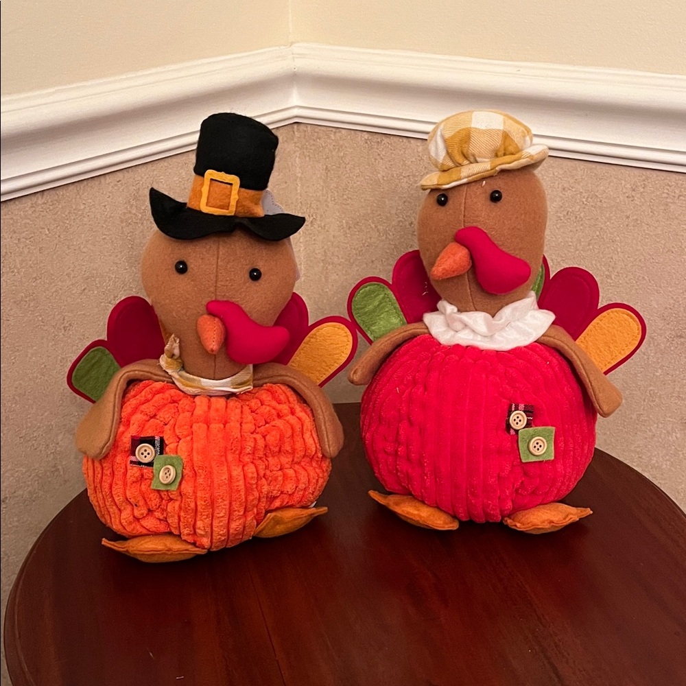 🍁FALL CLEAROUT🍁 Pair of 11” Harvest Pumpkin Sitting Turkeys –Thanksgiving Décor